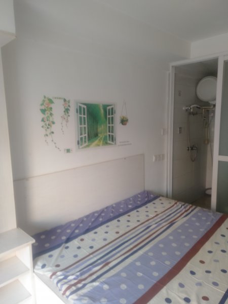 鴻?；▓@小區(qū)車庫(kù)出租