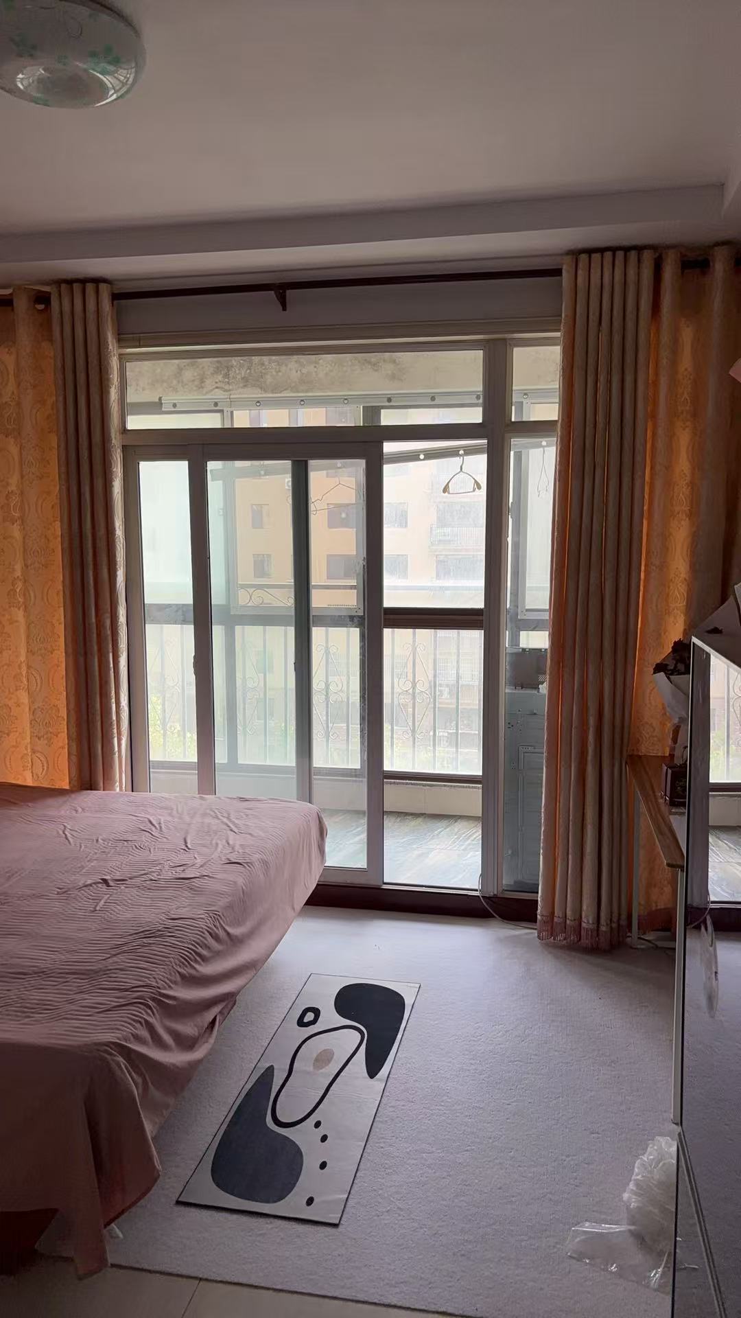 興業(yè)茗居電梯樓出租