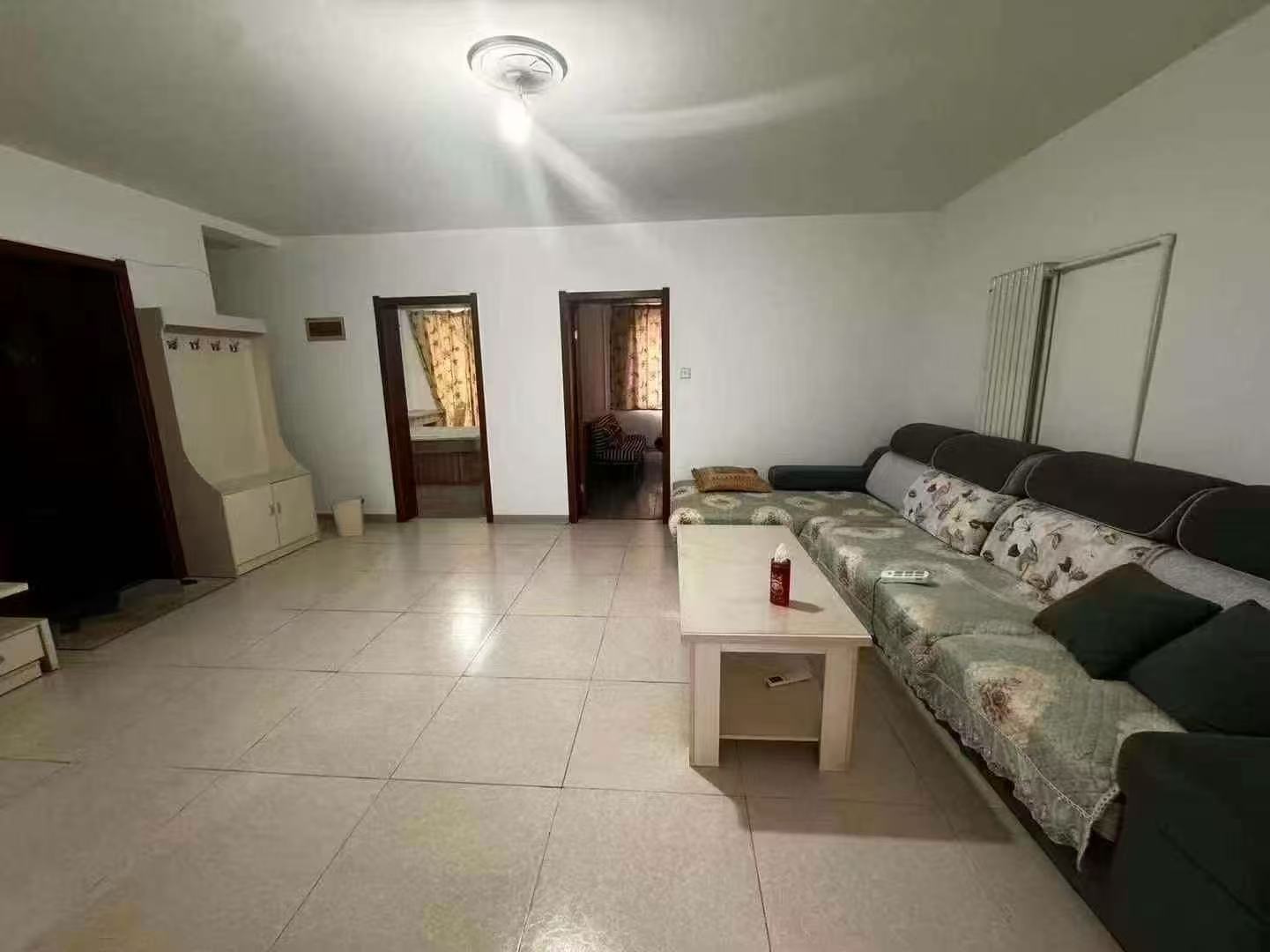 青年樓，住人一樓家電齊全有空調(diào)月租800