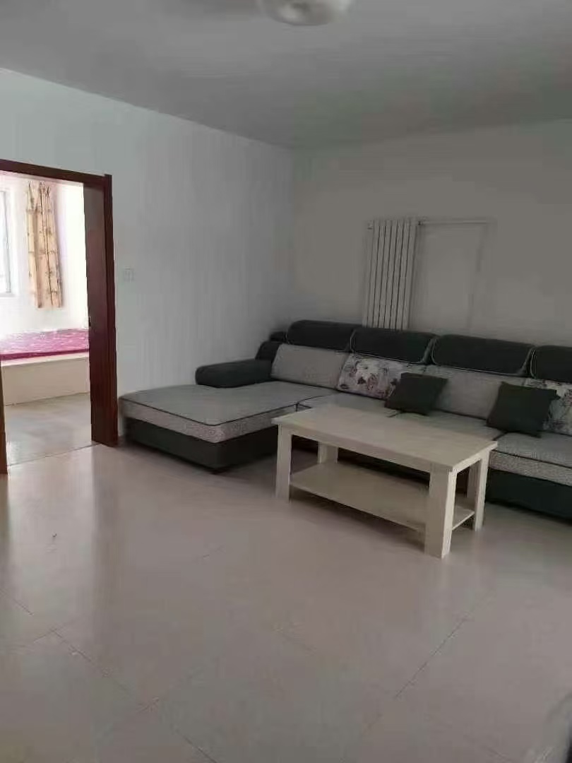 青年樓，住人一樓家電齊全有空調(diào)月租800