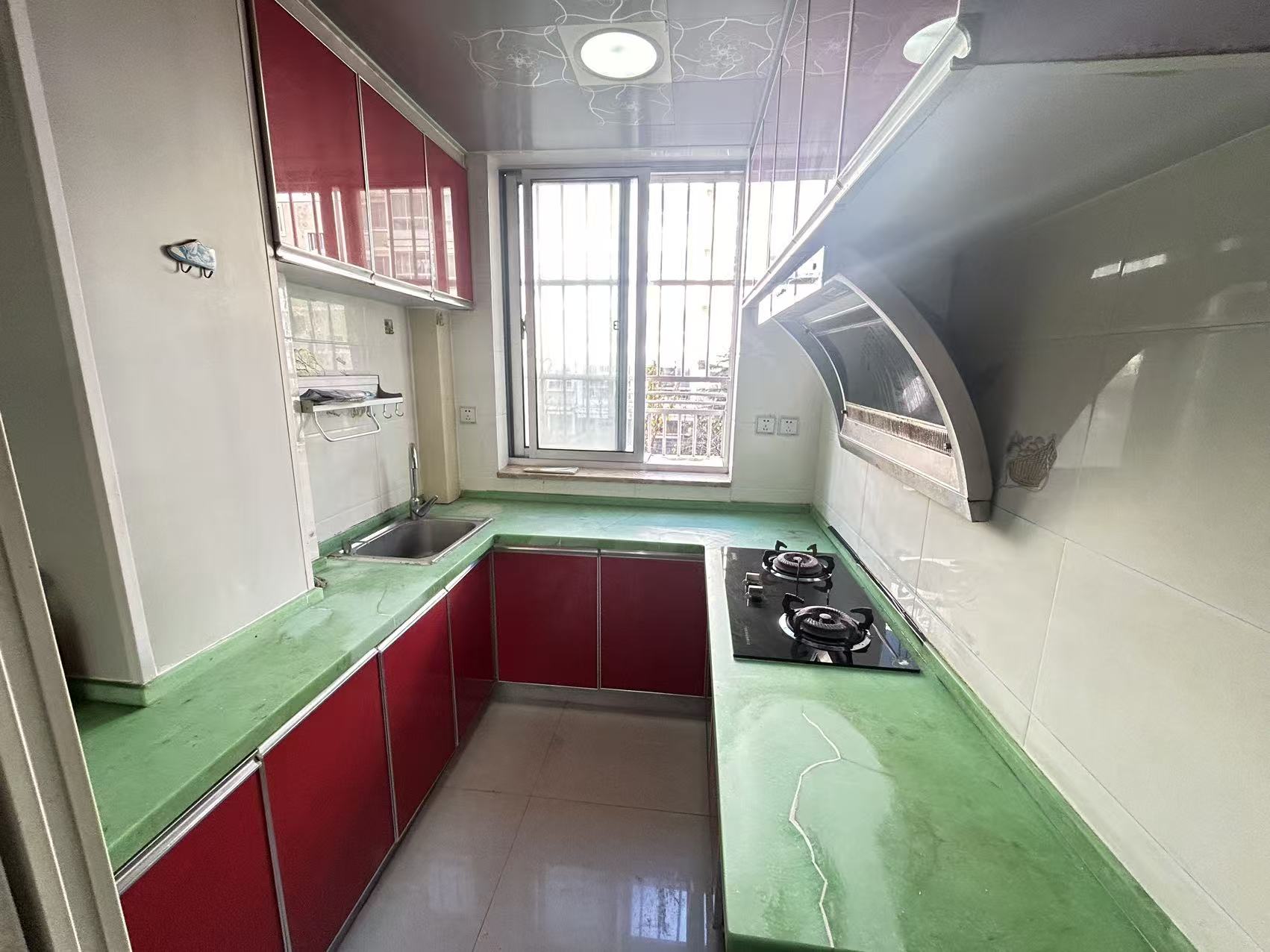 @出租:泰浩華居1000/月，1樓