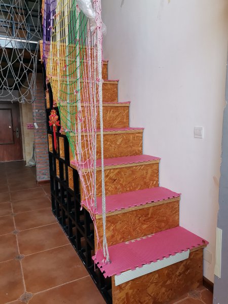 長江匯泉商廈精裝修的復(fù)式公寓出租，家具家電齊全