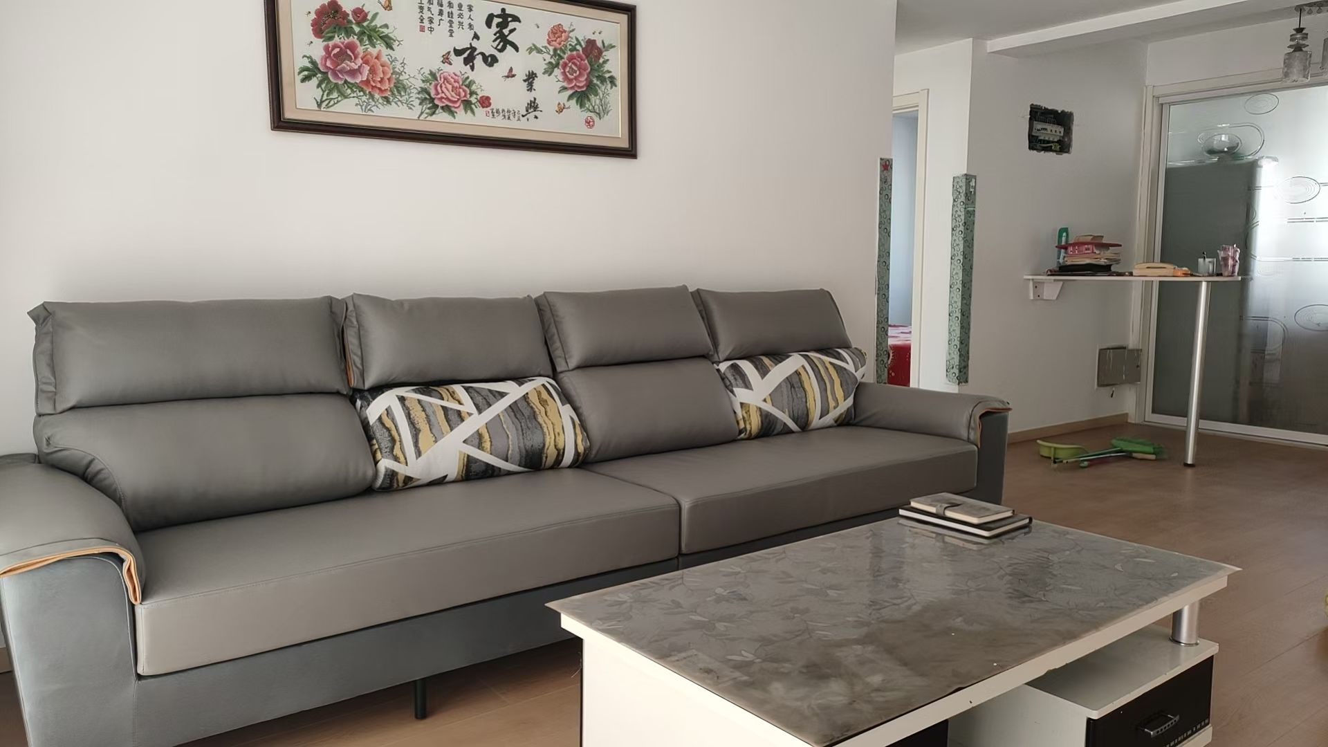 首次出租，櫻花時(shí)尚114平，三室兩廳兩衛(wèi)，1100/月