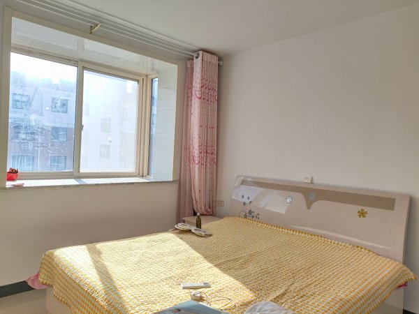 首次出租，櫻花時(shí)尚114平，三室兩廳兩衛(wèi)，1100/月