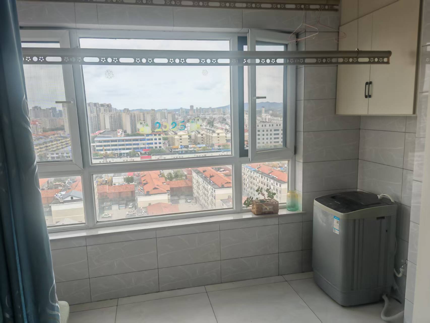 文山書香園70平房屋出租，帶草房，電梯房，家電家具齊全