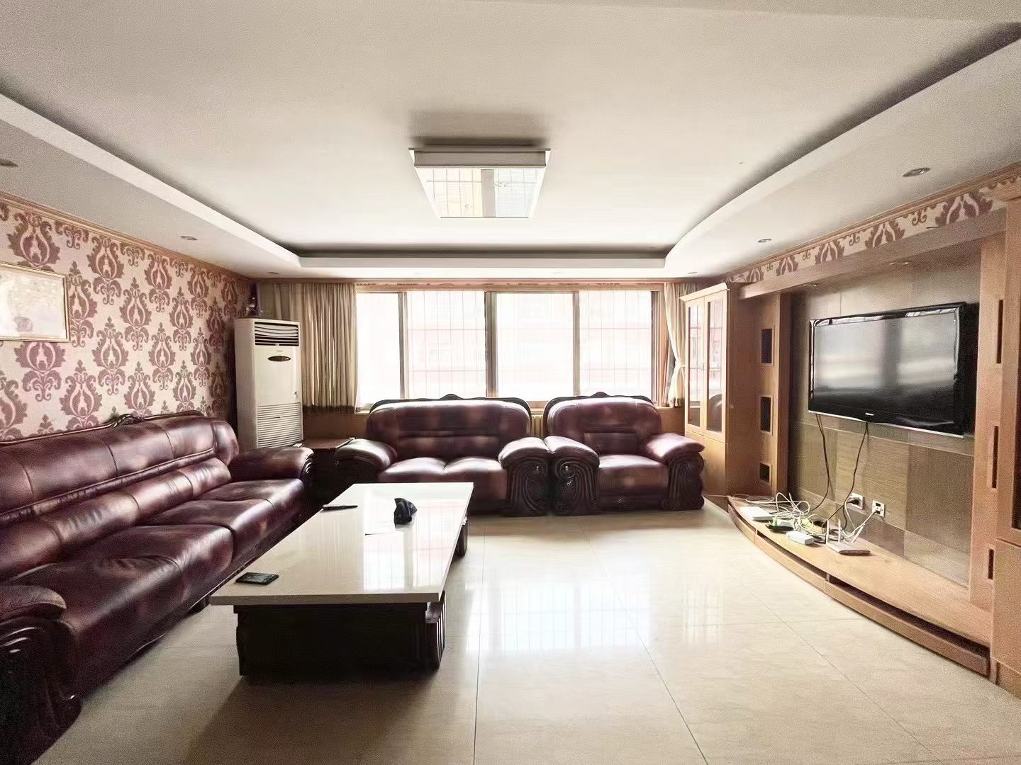 @市里天福路，160平，出租:1500