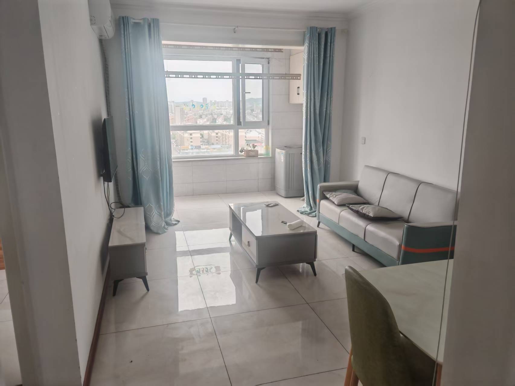 文山書香園70平房屋出租，帶草房，電梯房，家電家具齊全