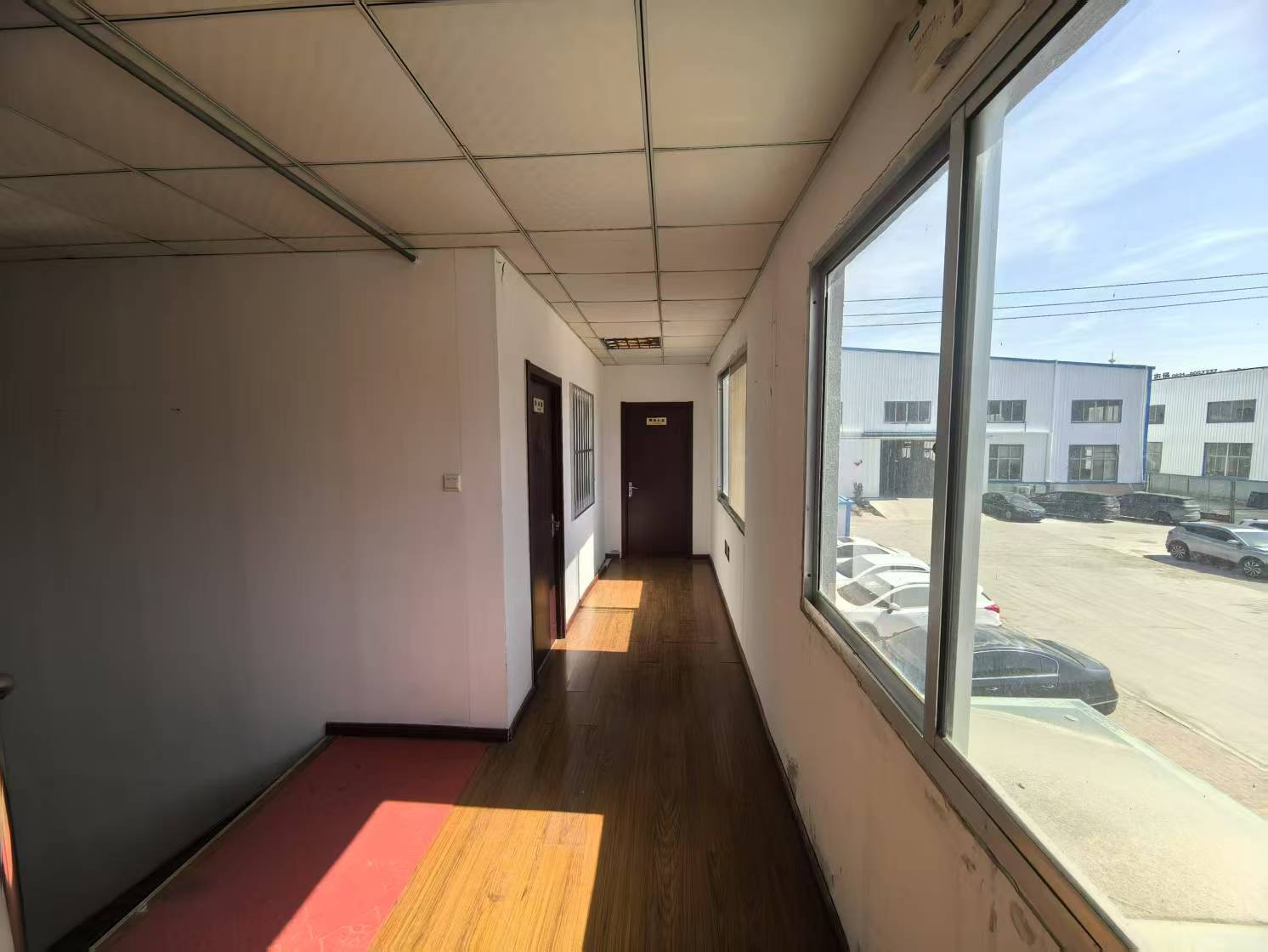 文登開(kāi)發(fā)區(qū)廣州路東首路北二層樓及倉(cāng)庫(kù)出租 文登開(kāi)發(fā)區(qū)廣州路東首路北二層樓及倉(cāng)庫(kù)出租